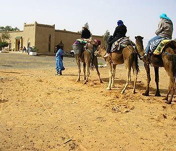 Les Pyramides Hotel Merzouga Esterno foto