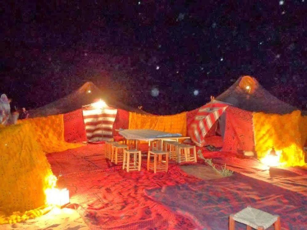 Les Pyramides Hotel Merzouga Esterno foto
